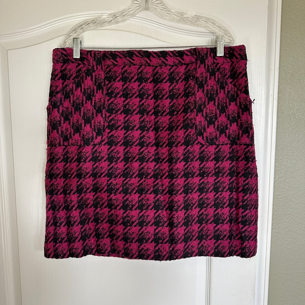 Statement skirt!
